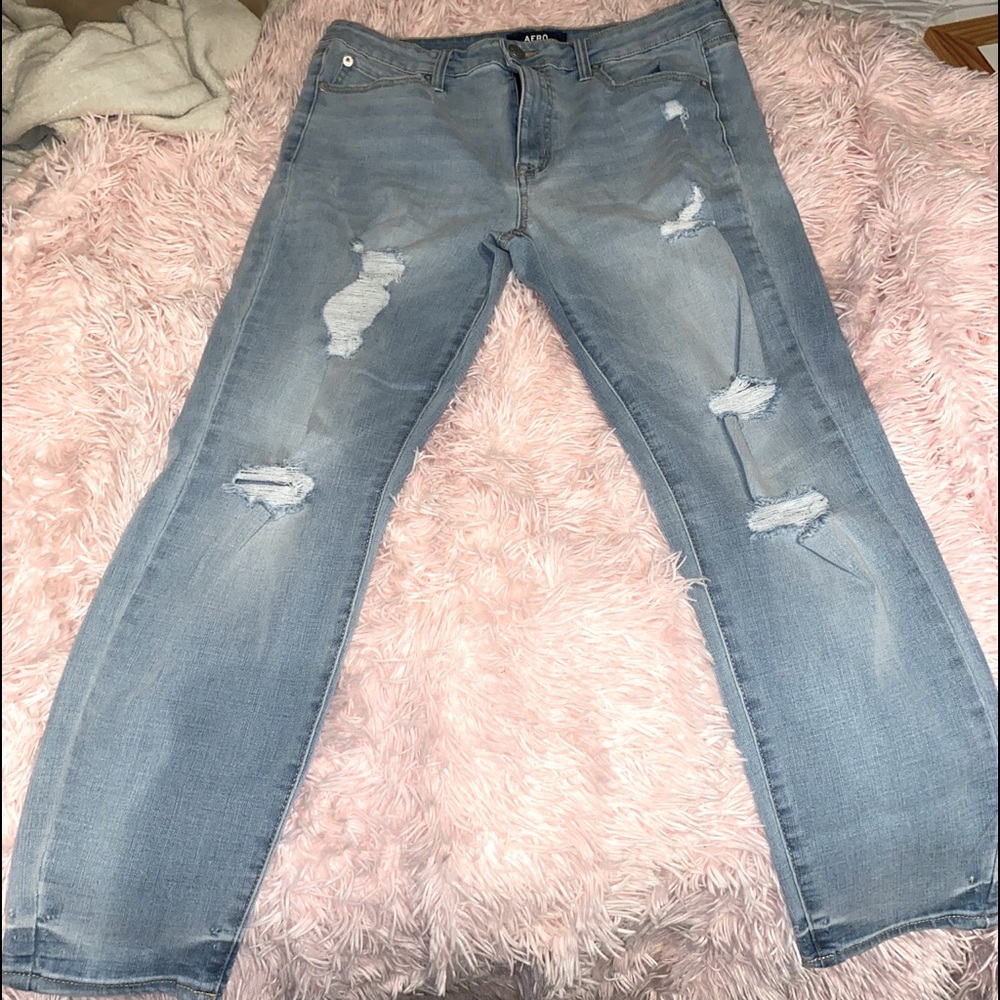 cute aeropostale jeans! size 14 short.